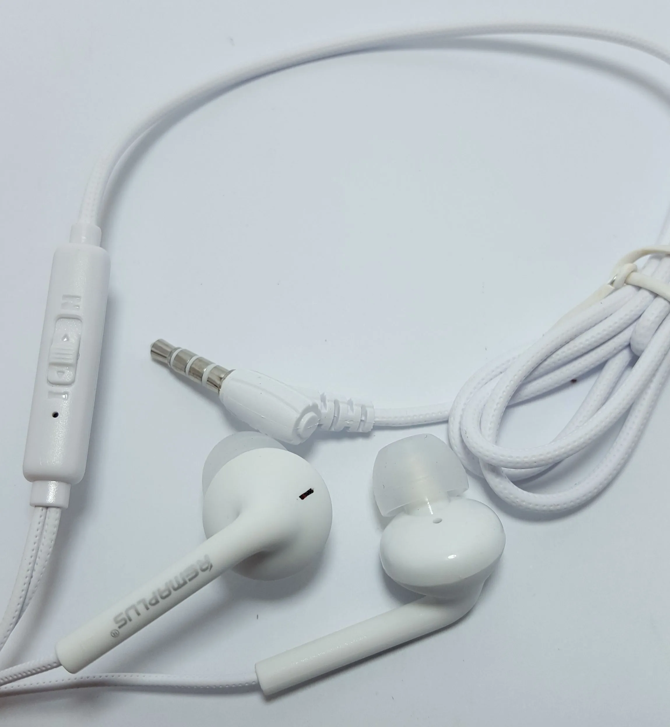 Rema Plus R42 (1) in-earphone-remaplus