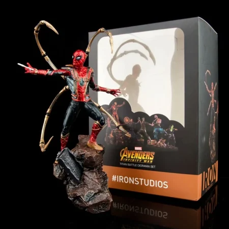 A set of boxed 15cm Avengers Infinity War Spider-Man model souvenir ornaments